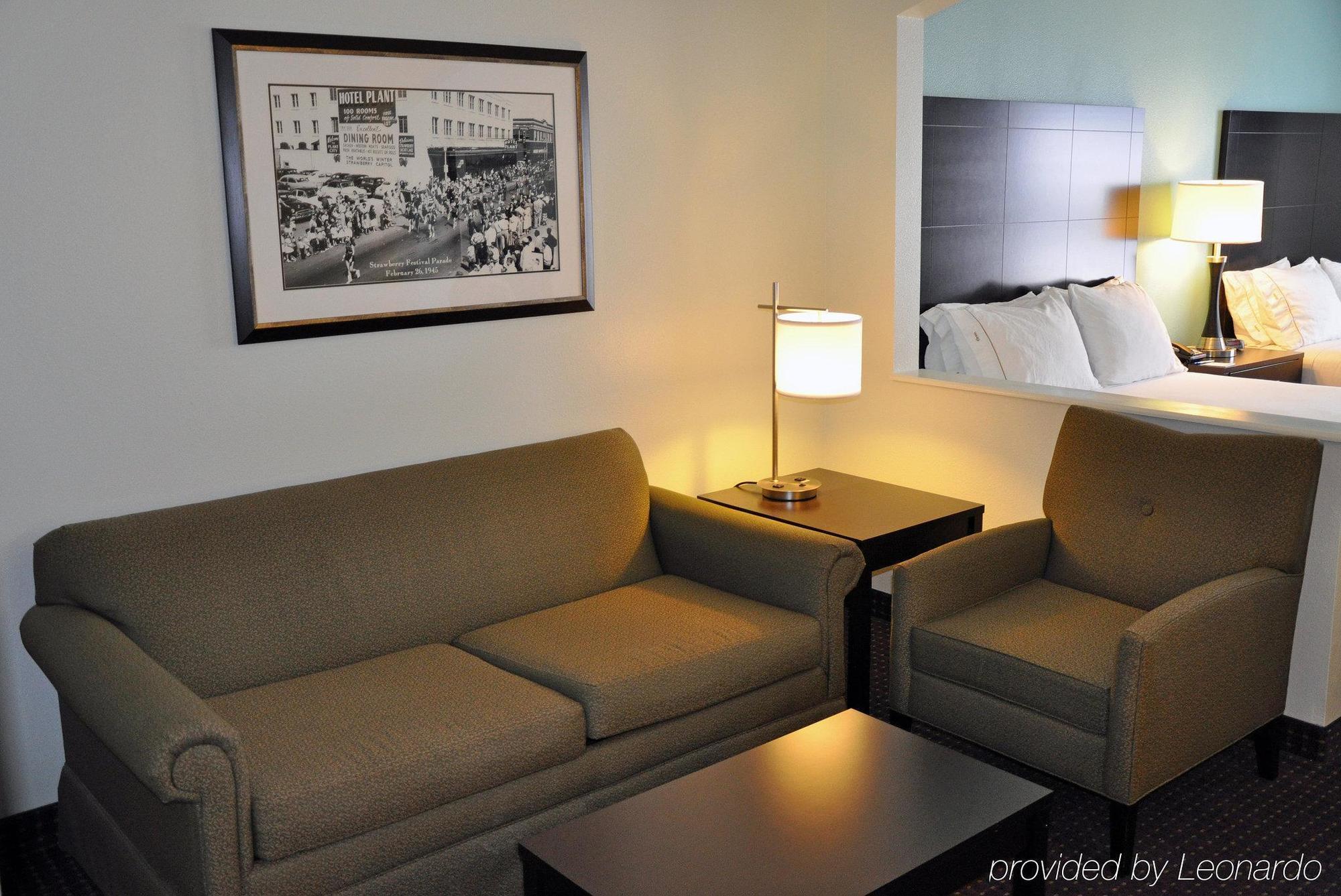 Holiday Inn Express & Suites Plant City By Ihg Εξωτερικό φωτογραφία